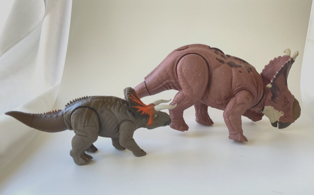 Mattel Jurassic World Wild Roar Pachyrhinosaurus & Zuniceratops Figure Lot 2